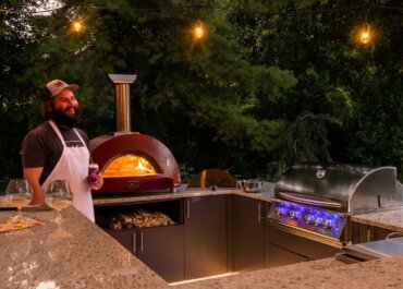 How to Celebrate the Holidays Outdoors