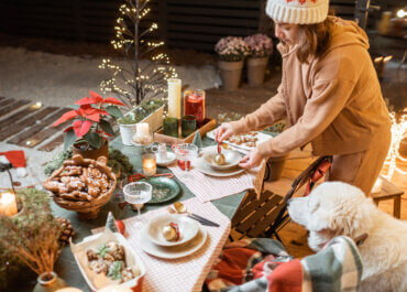 How to Host an Outdoor Holiday Dinner