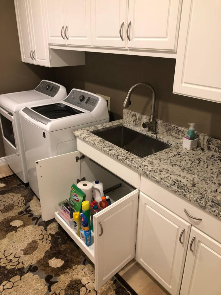 Outdor Cabinets for Laundry Sink with Pull-Out Storage