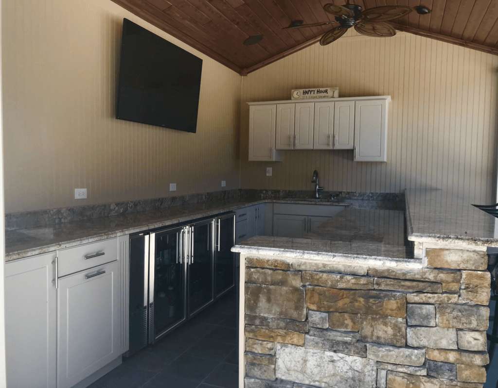 Integrating a Bar into Your Outdoor Kitchen: Ideas and Inspiration ...