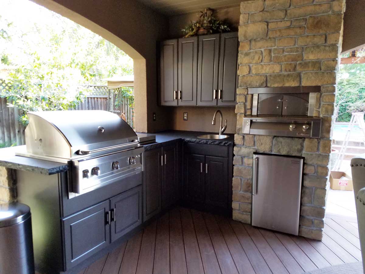 Outdoor Kitchen Pictures - Werever Outdoor Cabinets